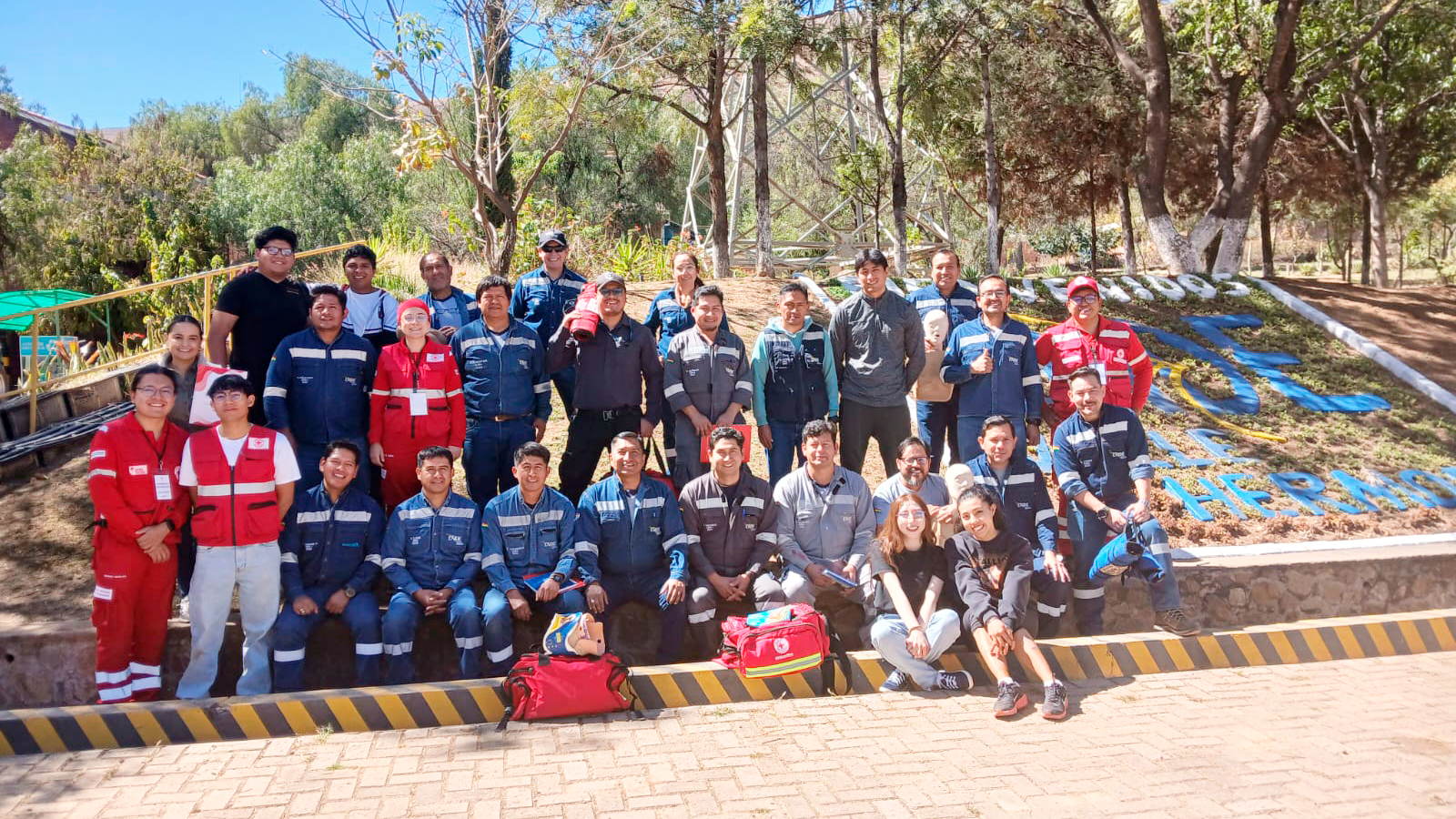 Personal capacitado en primeros auxilios garantiza una generación de energía segura